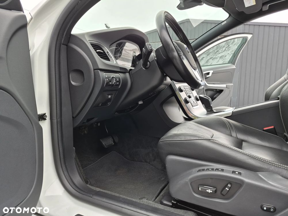 Volvo S60 D4 Geartronic Linje Svart - 23