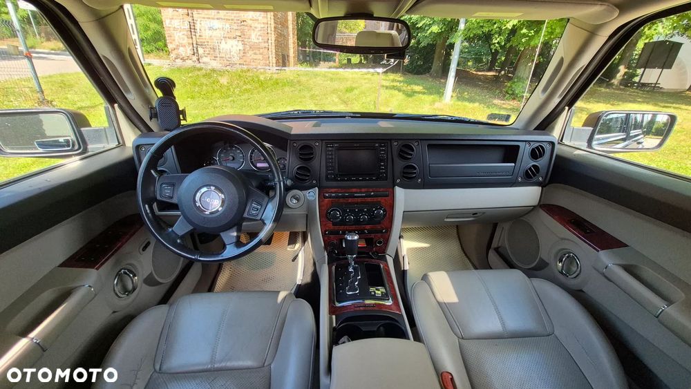 Jeep Commander 5.7 V8 Limited - 17