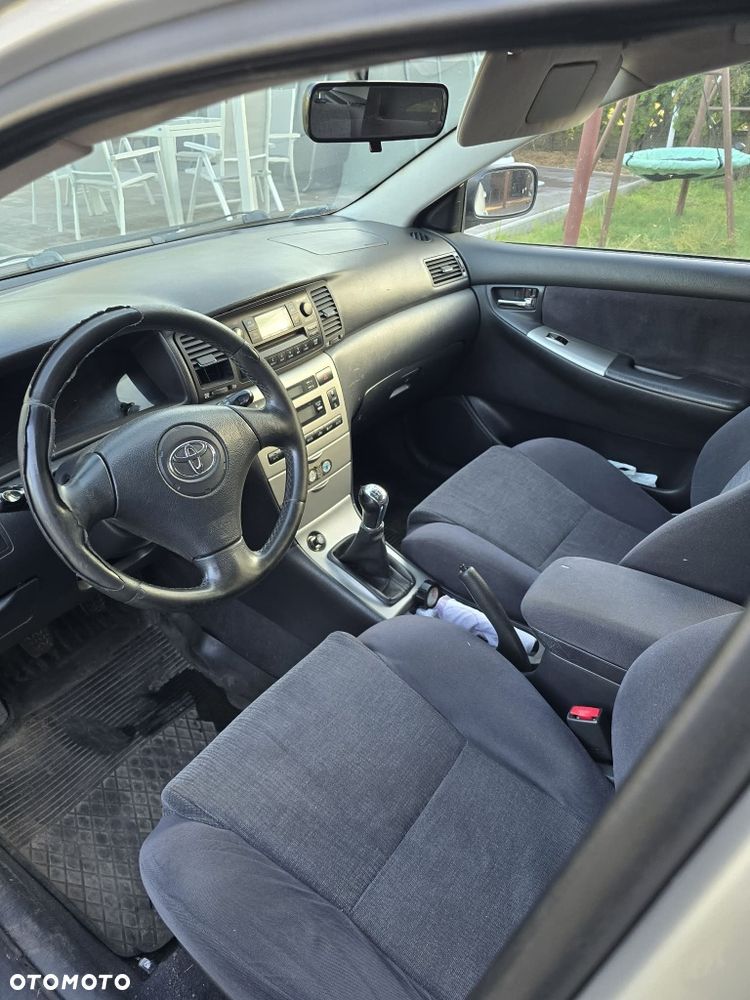 Toyota Corolla - 6