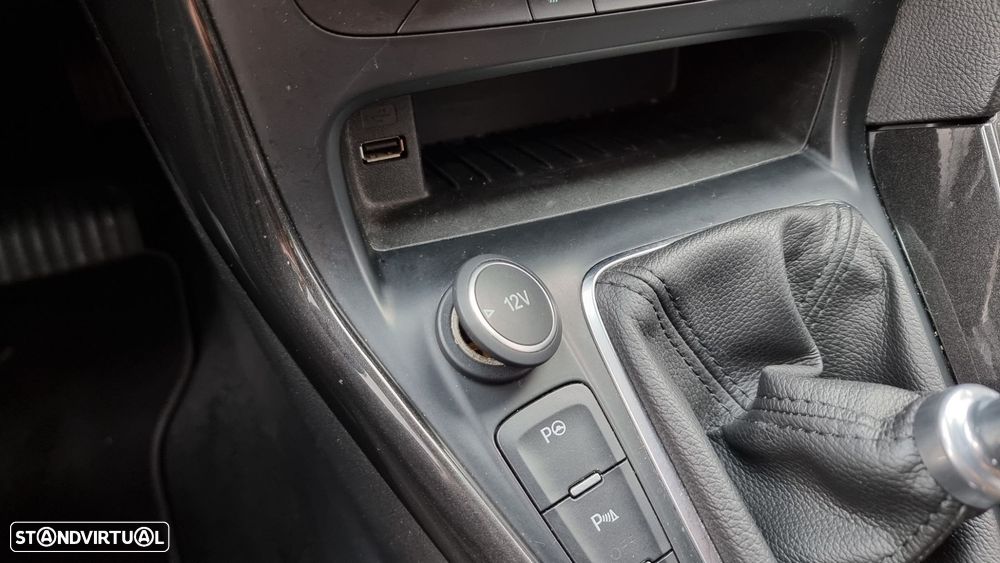 Ford Focus 1.0 EcoBoost Titanium - 10