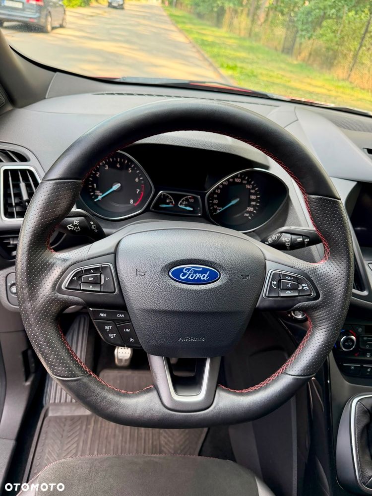 Ford Kuga 1.5 EcoBoost ST-LINE - 18