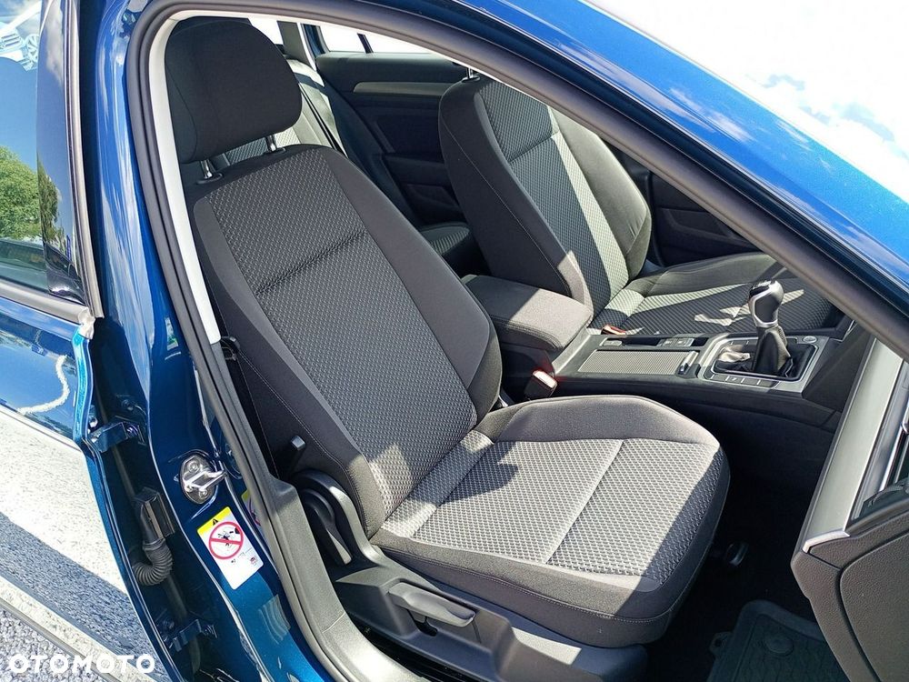 Volkswagen Passat Variant 2.0 TDI EVO Essence - 28