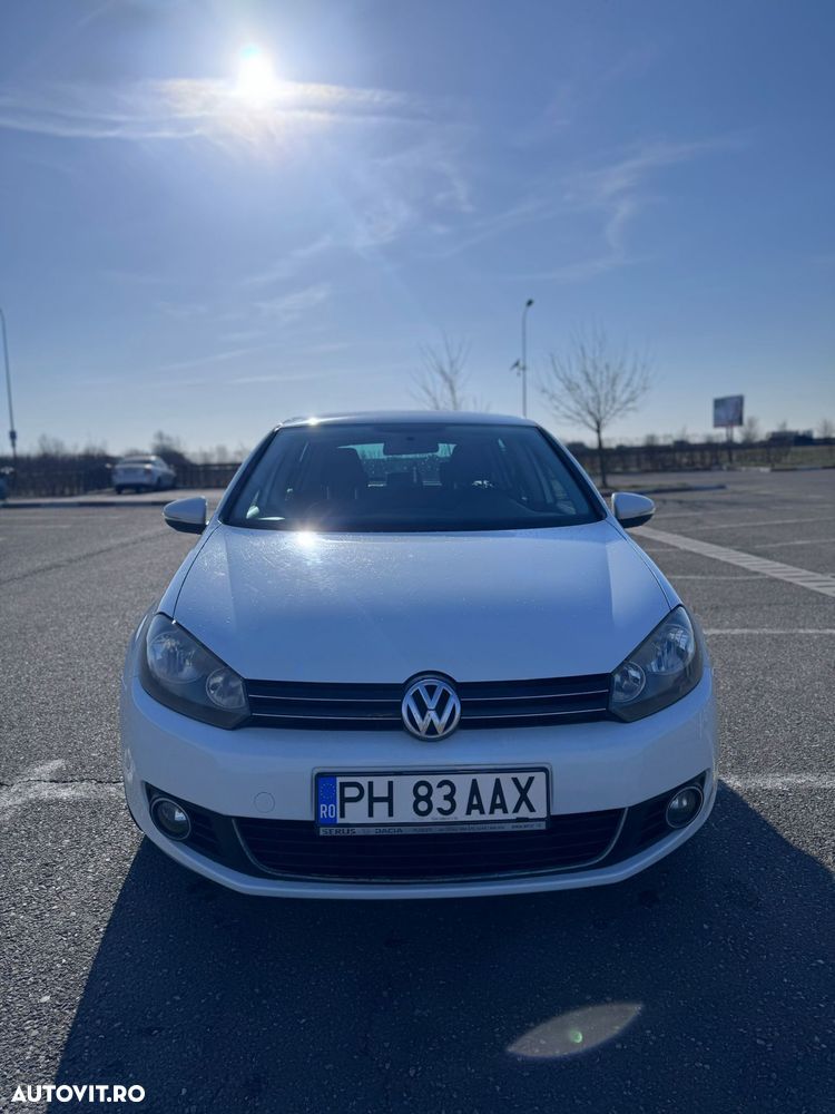 Volkswagen Golf - 1