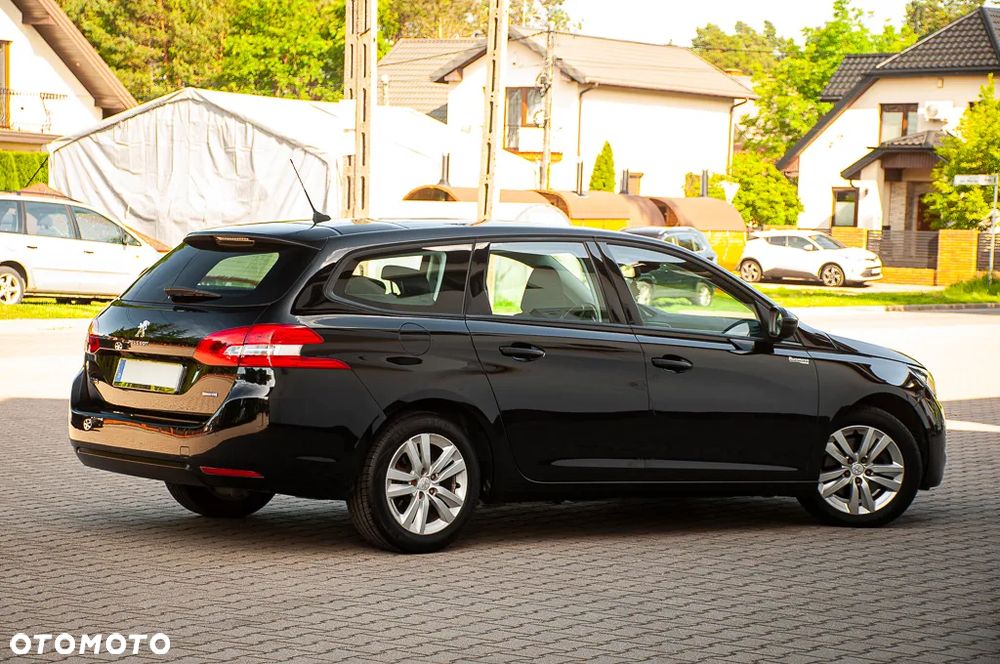Peugeot 308 BlueHDi 150 Automatik Stop & Start Allure - 23