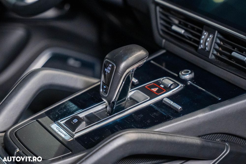 Porsche Cayenne Standard - 29