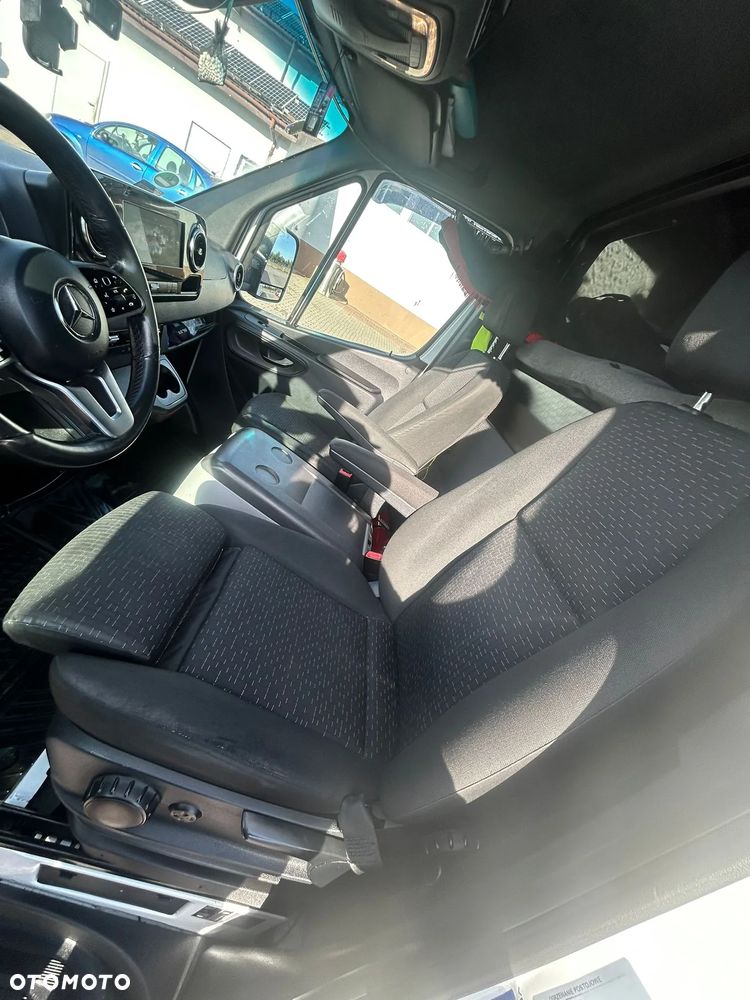 Mercedes-Benz Sprinter 319 - 22