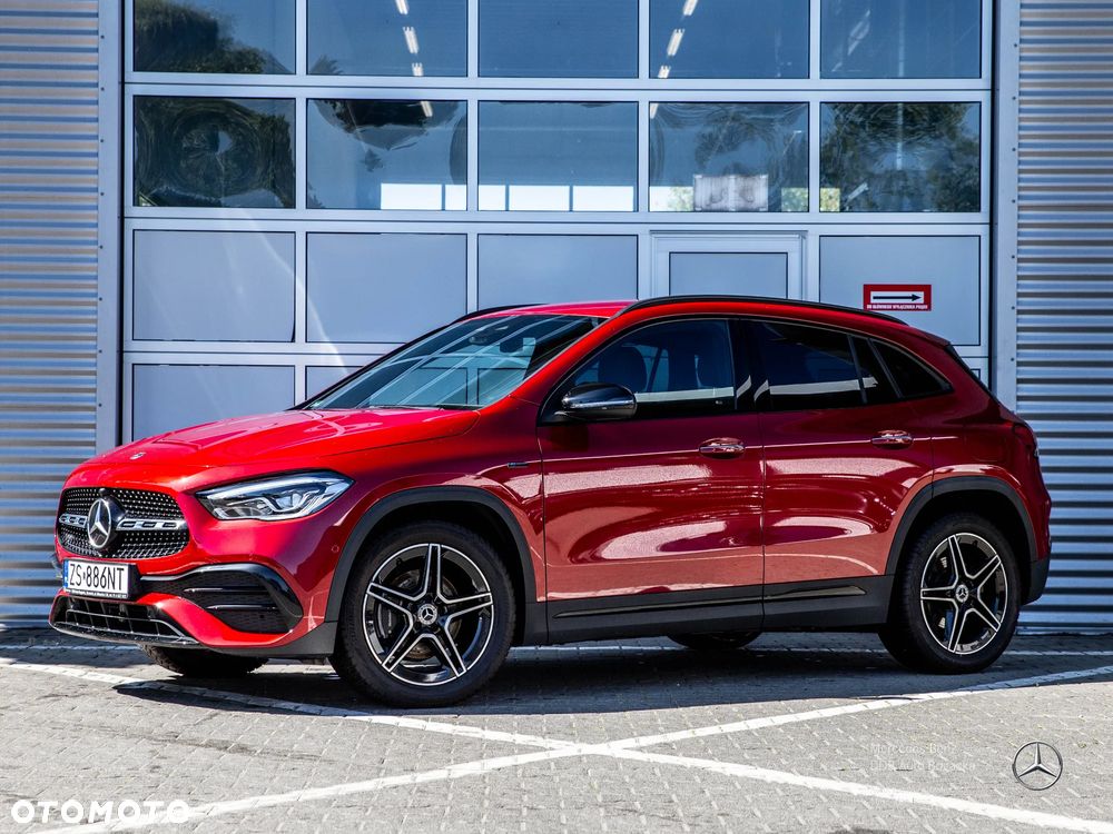 Mercedes-Benz GLA 250e AMG Line - 2