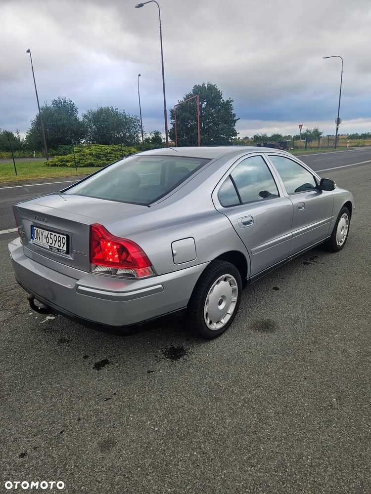Volvo S60 2.4 Rubin - 9
