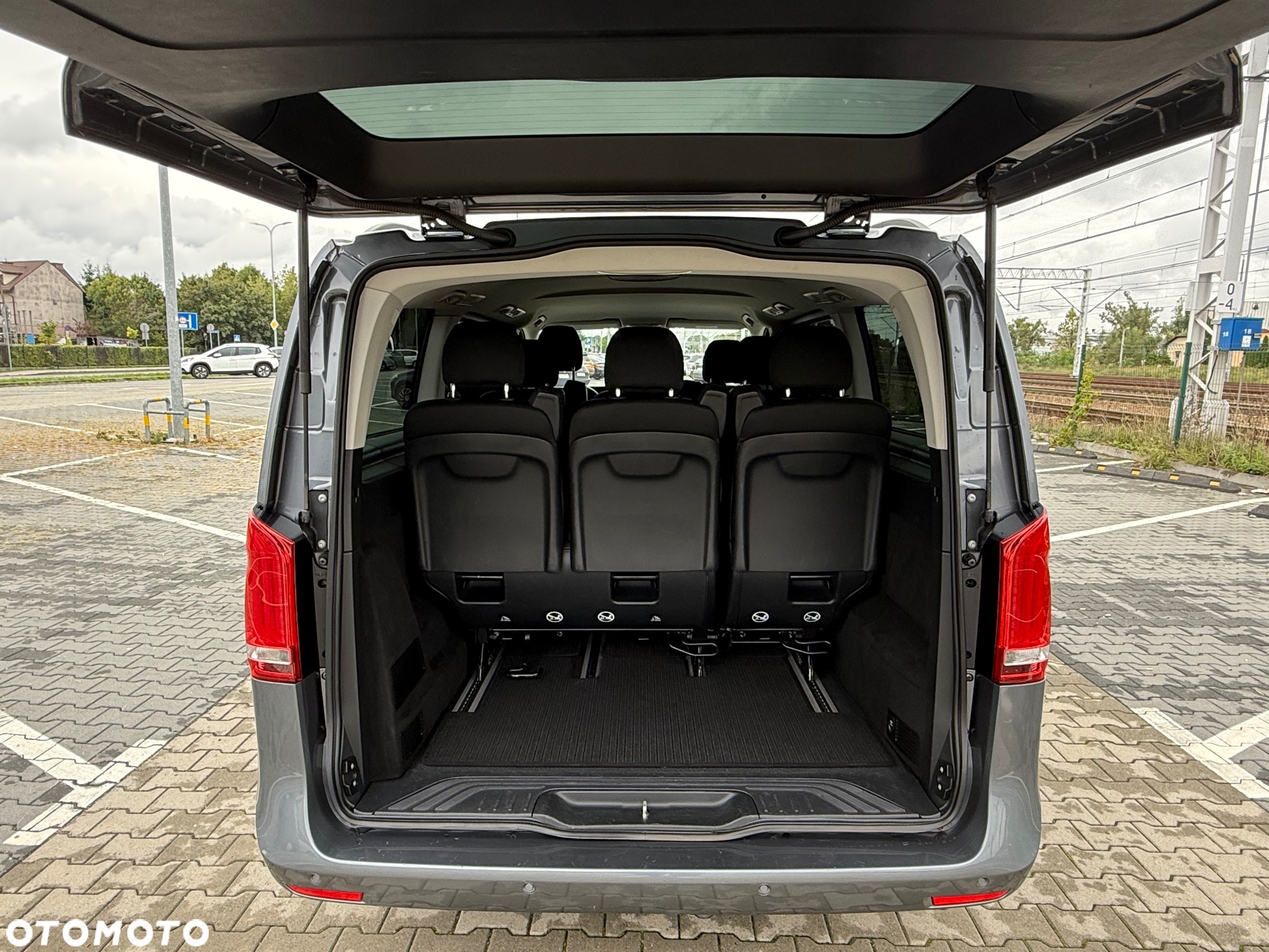 Mercedes-Benz Vito - 11