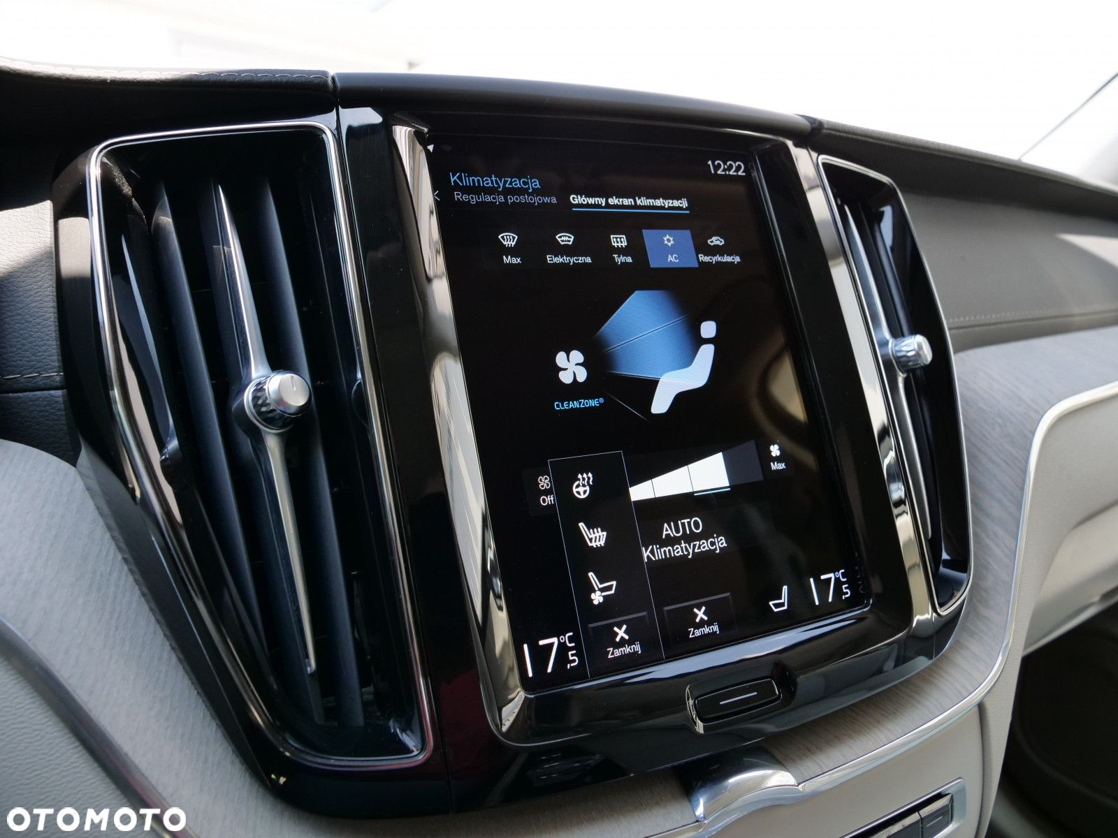 Volvo XC 60 - 25