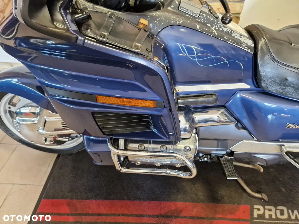 Honda GL - 16