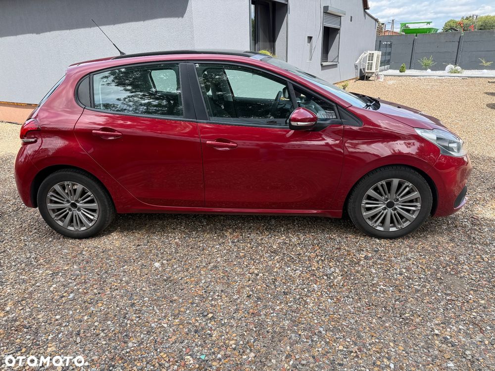 Peugeot 208 - 7