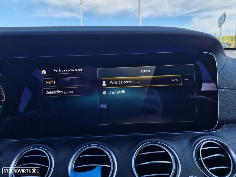 Mercedes-Benz E 300 de AMG Line - 52