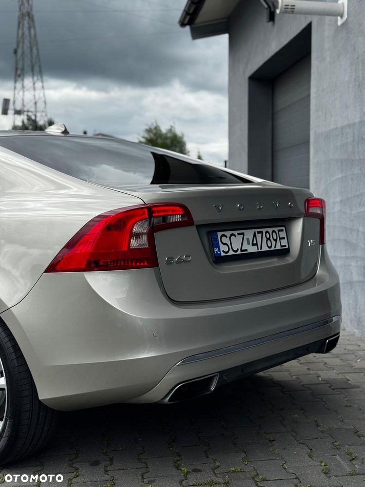 Volvo S60 - 4