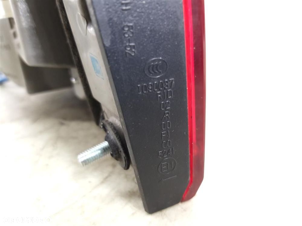 Lampa tylna lewa tył w klapę Lexus IS  II 2005-2012R ICHIKOH LIFT - 3