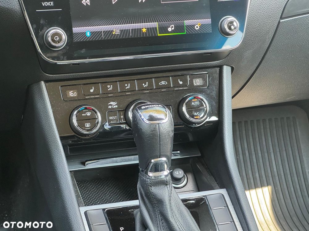 Skoda Superb 2.0 TDI SCR Ambition DSG - 24