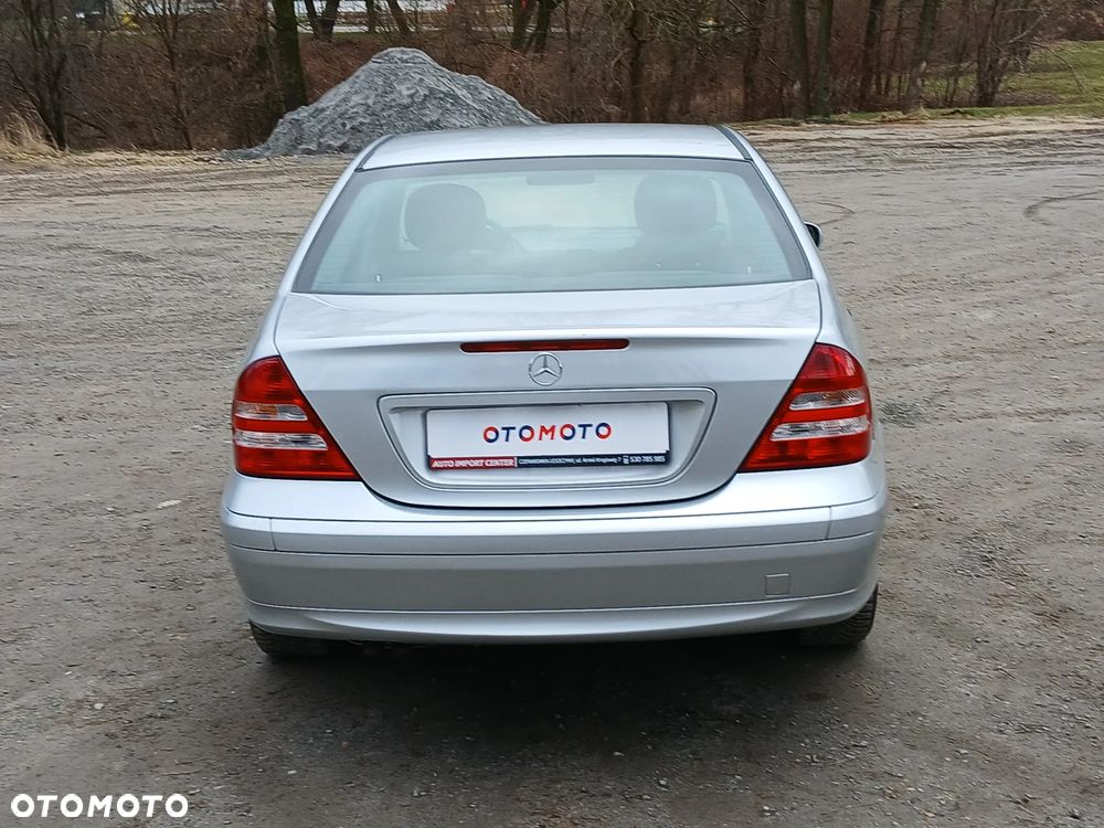 Mercedes-Benz Klasa C 180 Kompressor Classic Starline - 15