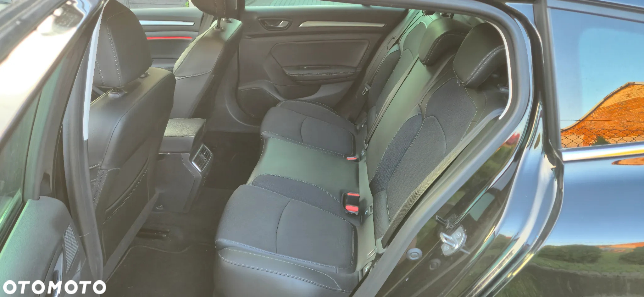 Renault Megane 1.3 TCe FAP Techno EDC - 29