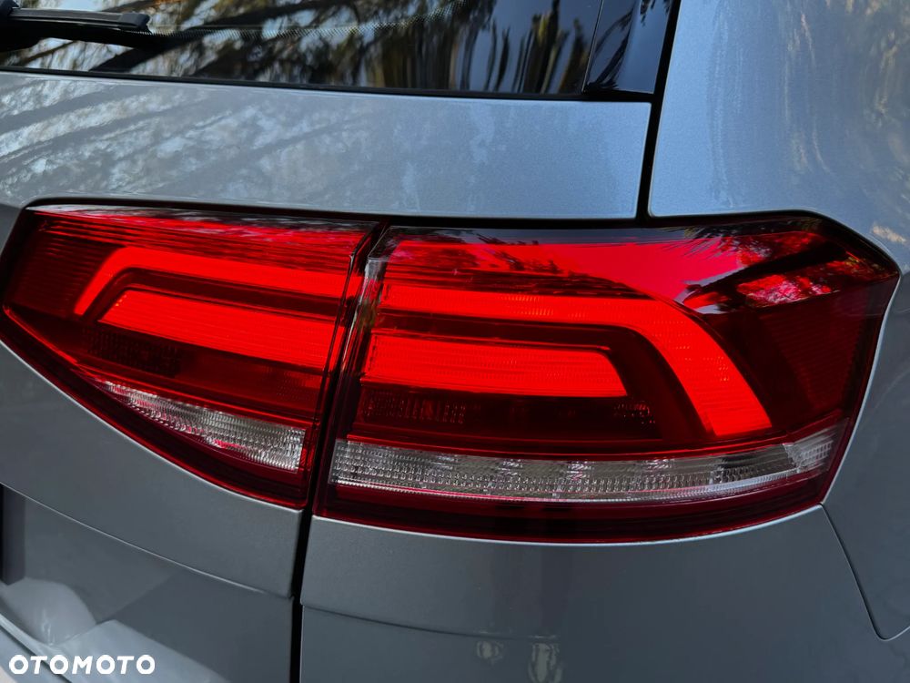 Volkswagen Passat 2.0 TDI BMT Highline - 26