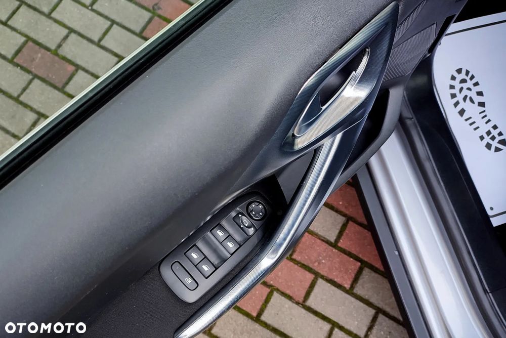 Peugeot 2008 PureTech 110 GPF Stop&Start EAT6 Allure - 14