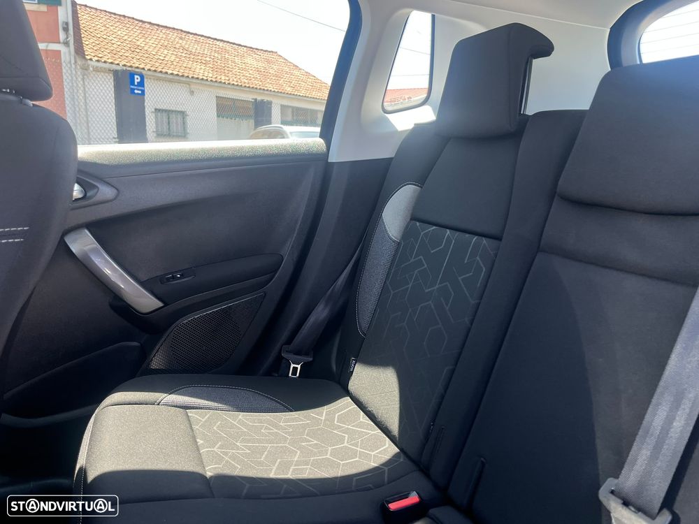 Peugeot 2008 1.6 BlueHDi Style - 15