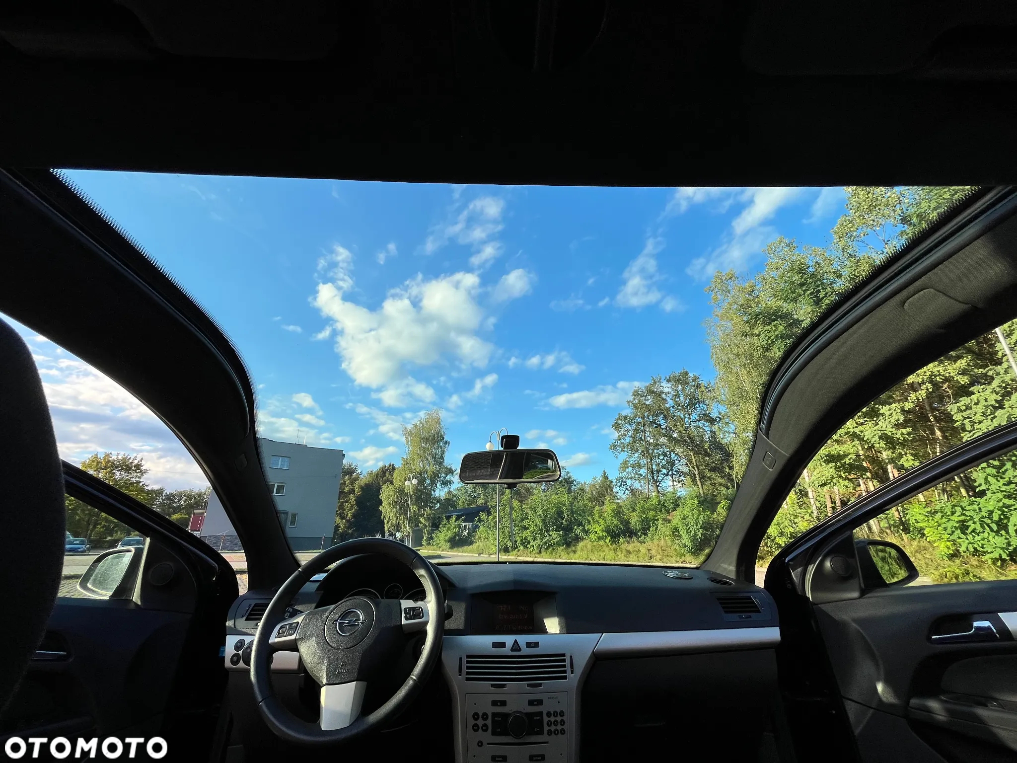 Opel Astra GTC 1.8 - 23