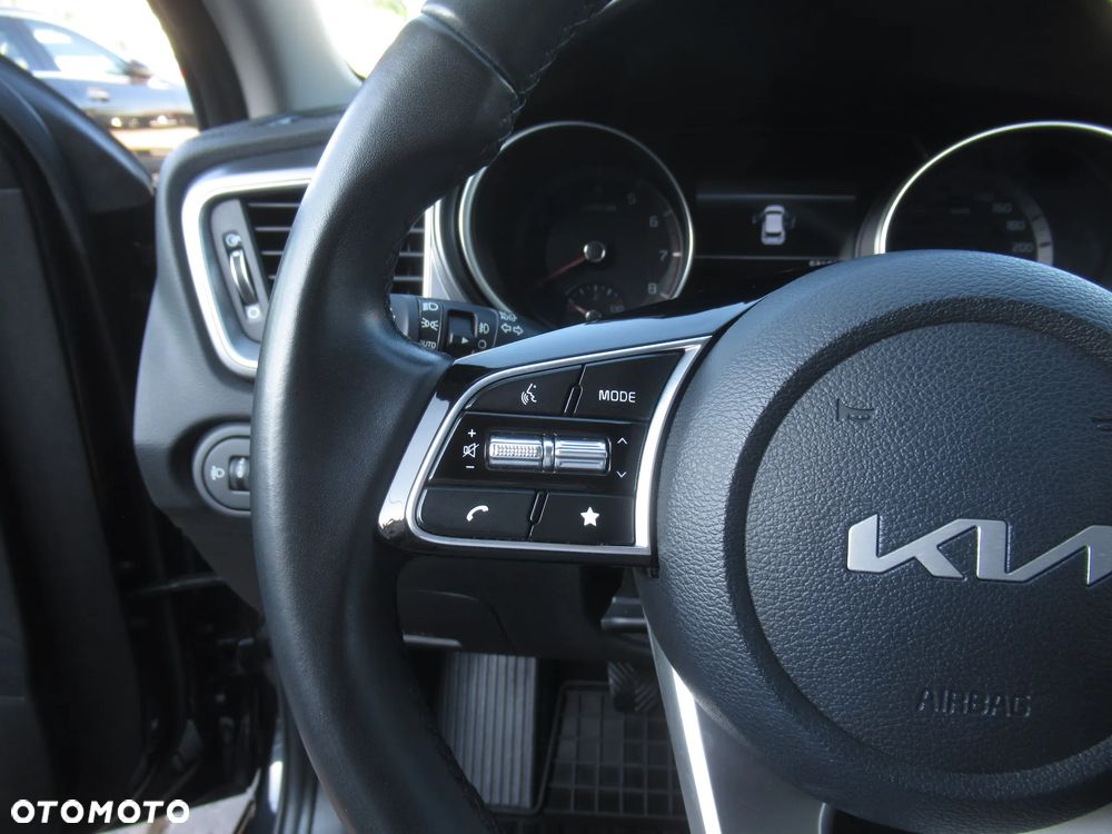 Kia Ceed 1.5 T-GDI M - 12