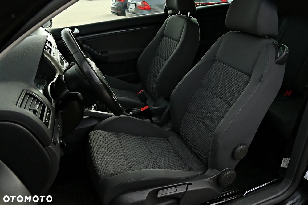 Volkswagen Golf 1.4 TSI MATCH - 31
