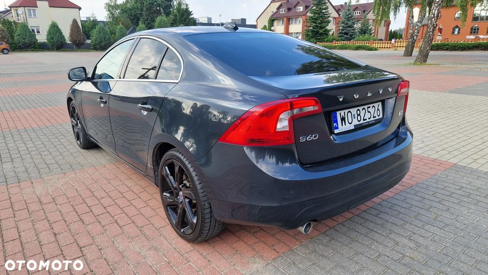 Volvo S60 D3 Momentum - 3