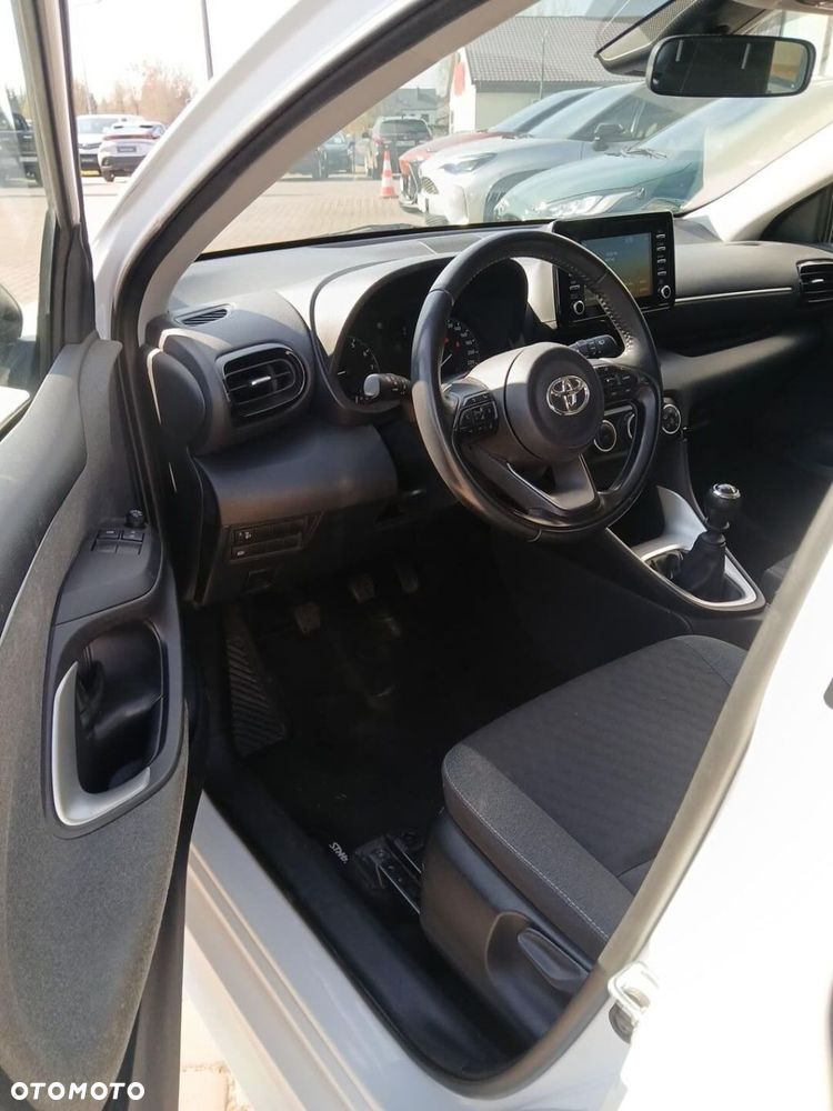 Toyota Yaris - 19