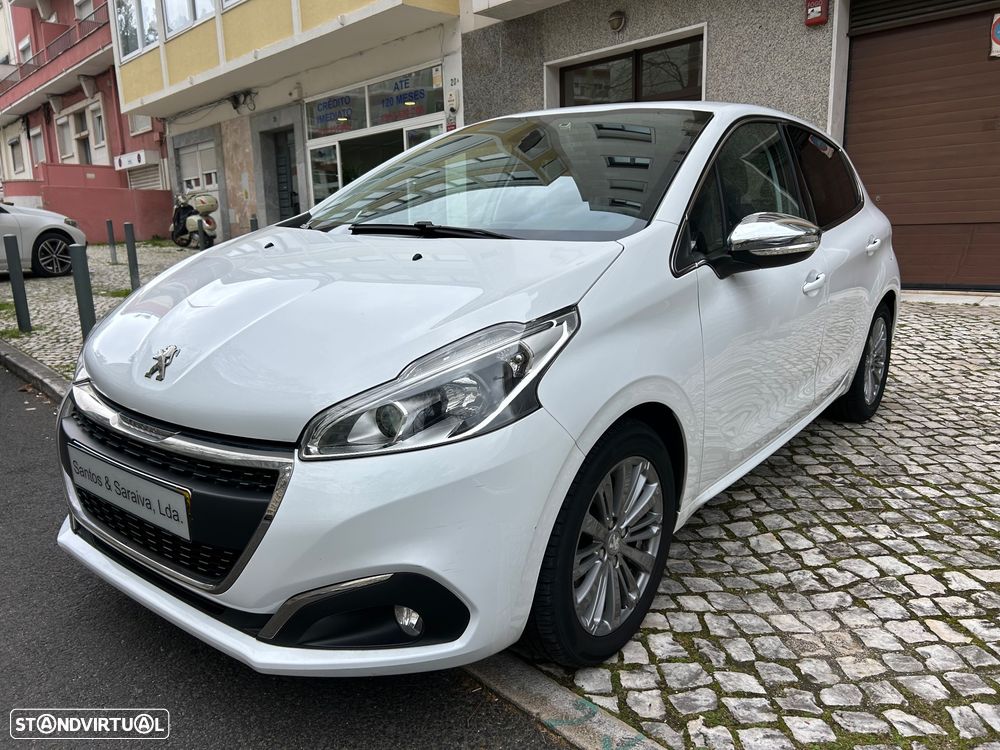Peugeot 208 1.2 VTi Allure - 1