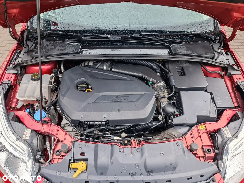 Ford Focus 1.6 EcoBoost Titanium - 29