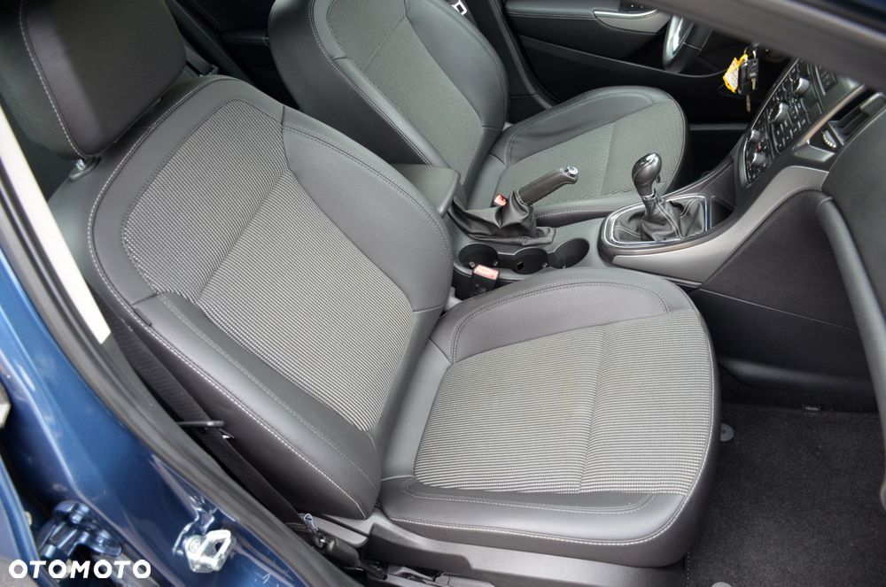 Opel Astra 1.4 T Sport - 28