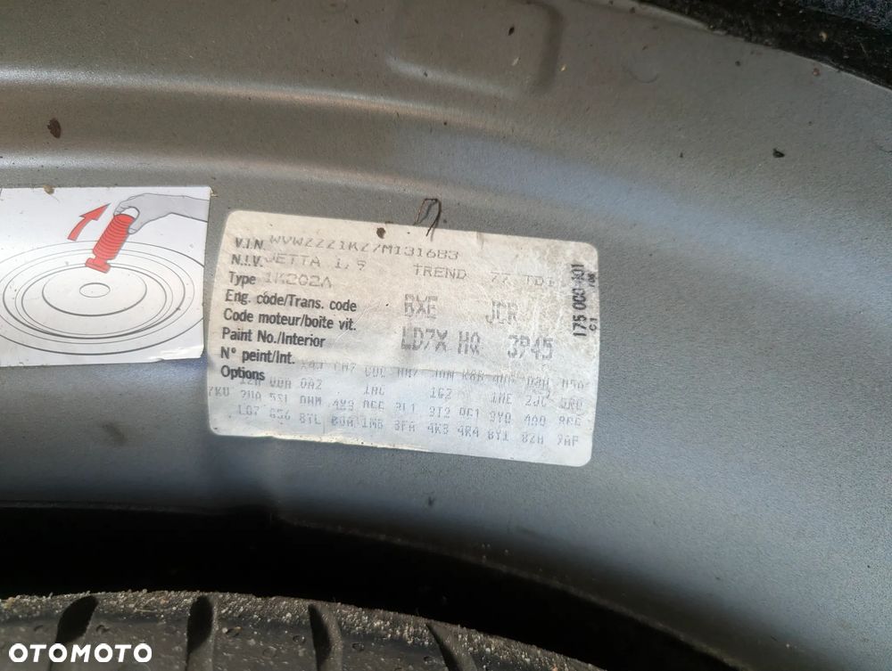 VW Jetta 2007 LD7X 1.9 77kw BXE na części - 12