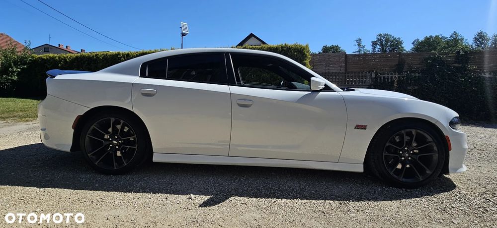 Dodge Charger 6.4 Scat Pack - 4