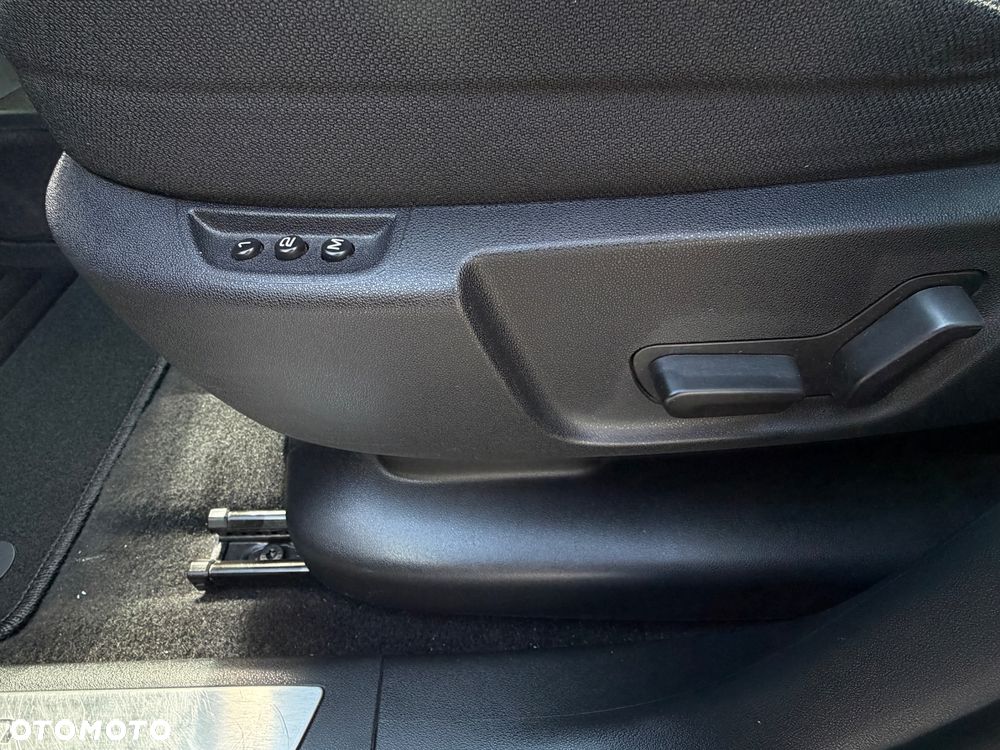 Citroën C4 Grand Picasso 2.0 HDi FAP EGS6 (7-Sitzer) Exclusive - 26