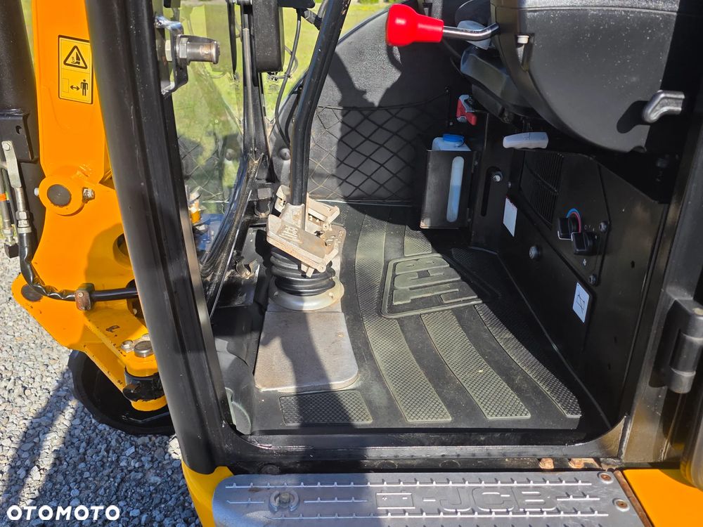 JCB JCB 8026 CTS mini Koparka 1901 MTG sprowadzona 3 łyżki szybkozłącze hydrauliczne piękny stan GOODBER 8025 30 - 19