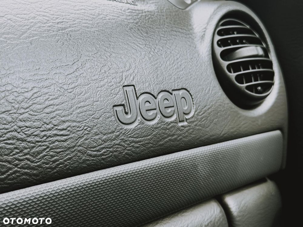 Jeep Cherokee 3.7L Limited - 19