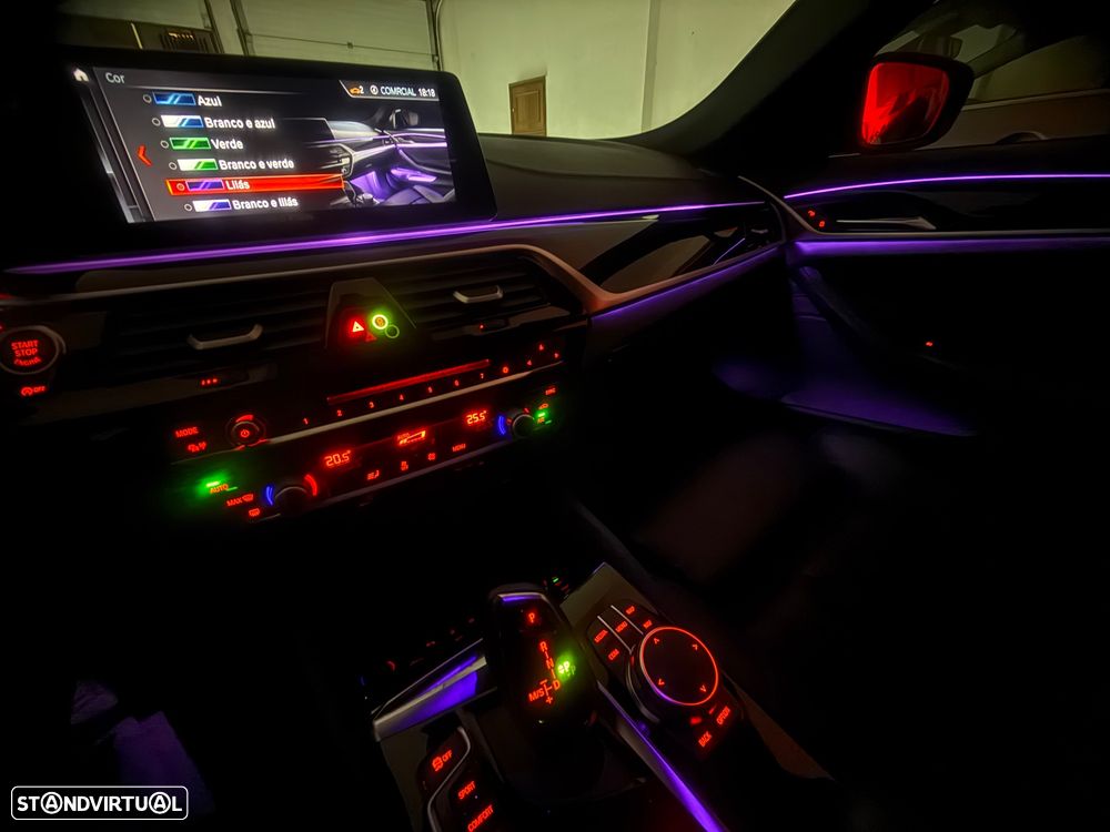 BMW 520 d Pack Desportivo M Auto - 51