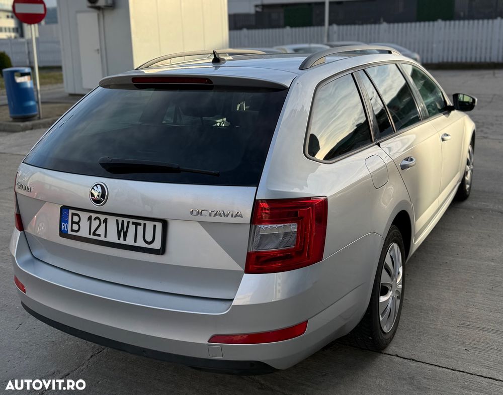 Skoda Octavia 1.6 TDI DSG Ambition - 7