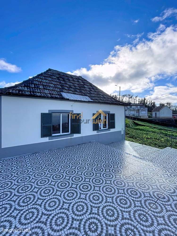 Vende-se Moradia Remodelada na Santa Porto Moniz - Grande imagem: 3/31