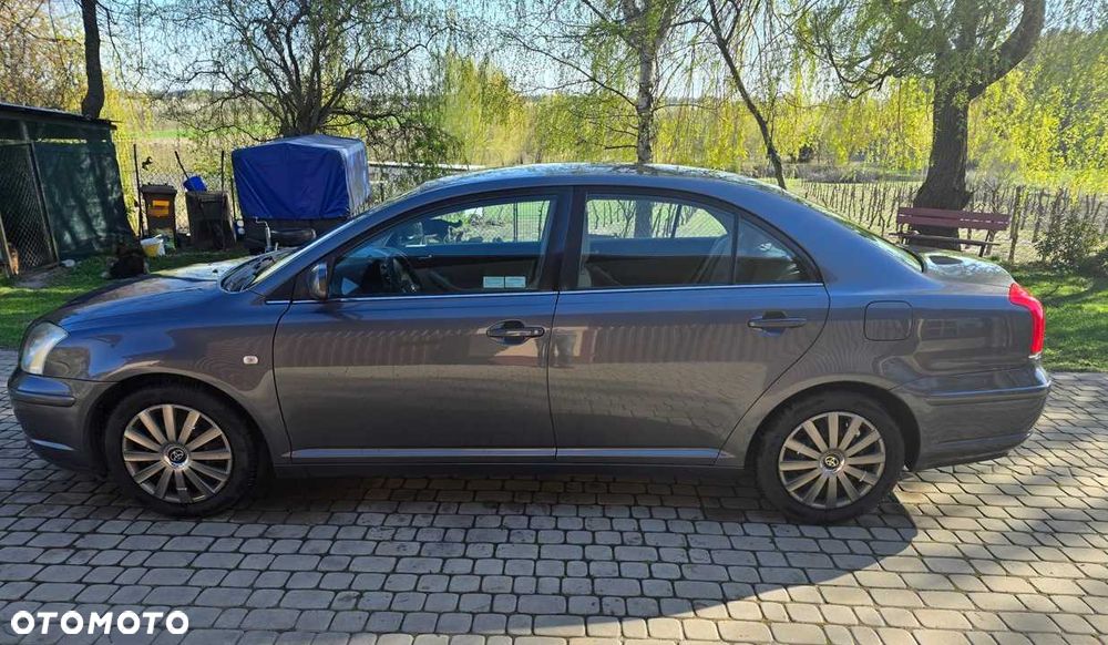 Toyota Avensis - 3