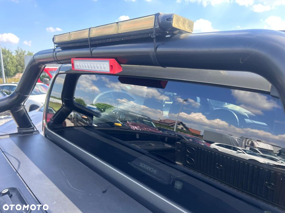 Toyota Hilux 2.8 D-4D Double Cab Invincible Sport 4x4 - 7