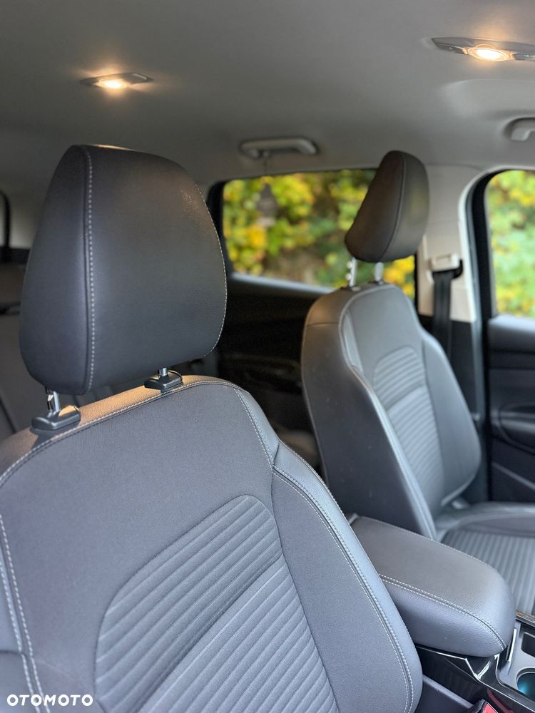 Ford Kuga - 22