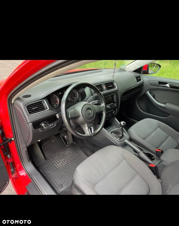Volkswagen Jetta 1.6 TDI Comfortline - 13