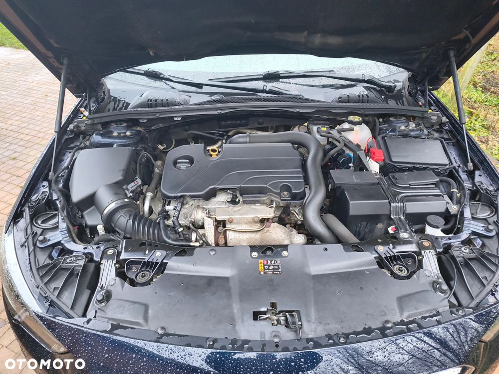 Opel Insignia 1.5 T Enjoy S&S - 11