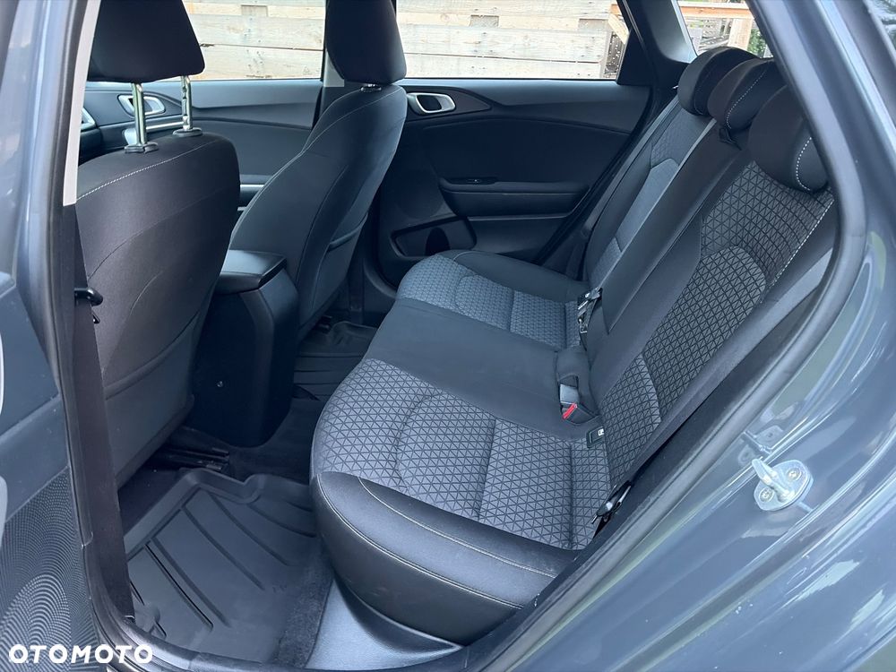 Kia Ceed 1.4 T-GDI L Business Line - 11