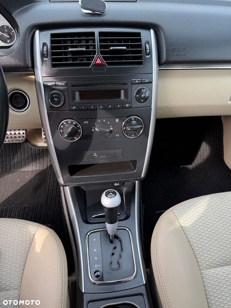 Mercedes-Benz Klasa B 200 Autotronic - 16