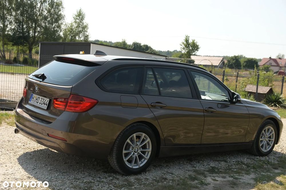 BMW Seria 3 318d Blue Performance Luxury Line - 8