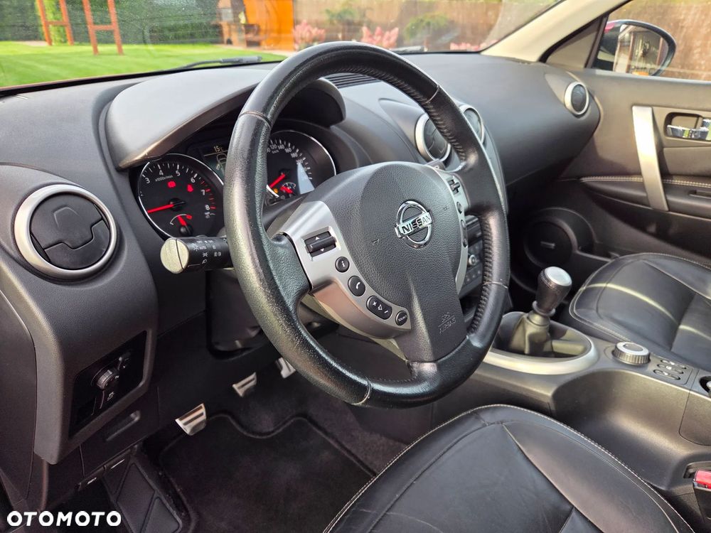 Nissan Qashqai 2.0 4 x 4 tekna - 17
